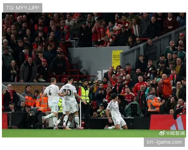 马奎尔技术全面性引热议，专家誉其为未来守门员新标杆