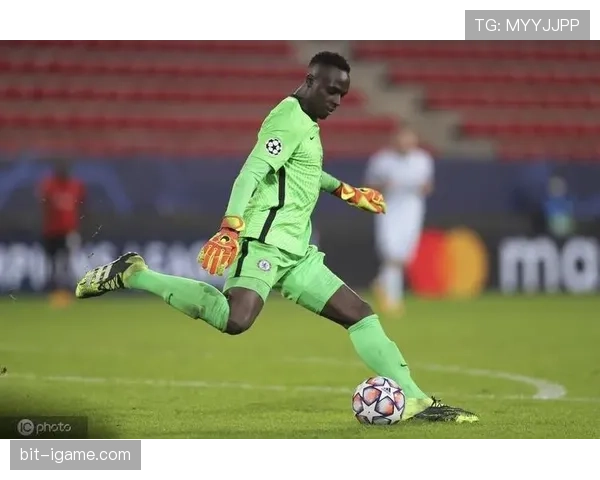 门迪在欧冠赛场的表现稳健，关键贡献助力球队向前推进